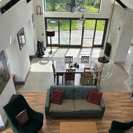 Renovated Near Colligan Woods *